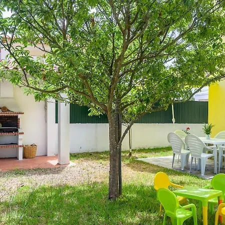 Holiday home Casa Amarela Charneca (Setubal)