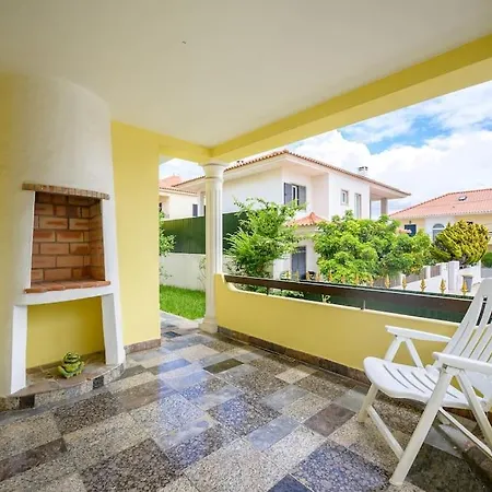 Casa Amarela Charneca (Setubal)