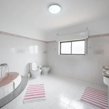 Casa Amarela Vakantiehuis Charneca (Setubal)