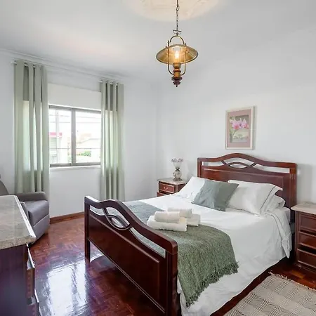 Casa Amarela Vakantiehuis Charneca (Setubal)